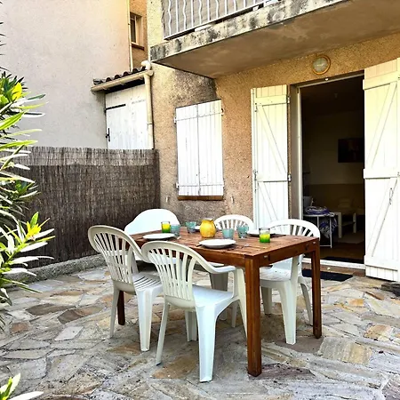 Apartment T2 Avec Terrasse Et Parking Prive Au Port De - Fr-1-826-20 *